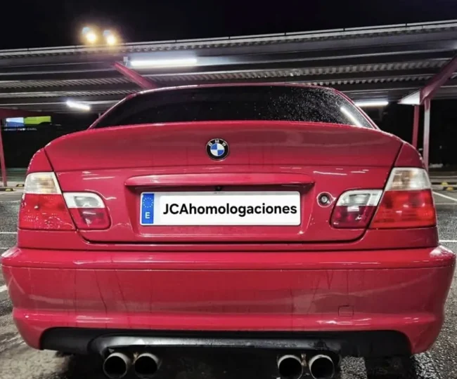 Inicio 11 vehiculo-bmw-rojo-trasera